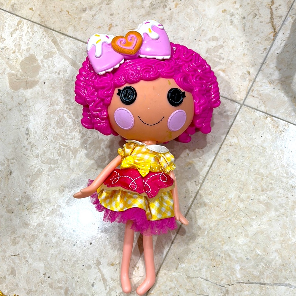 LALALoospy doll crumbs sugar cookie